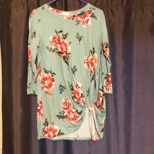 Green floral top